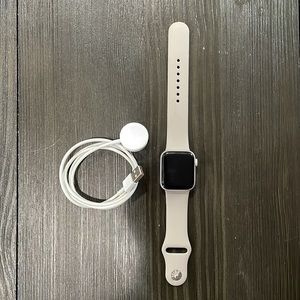 Apple Watch Series 4 GPS/Cellular
